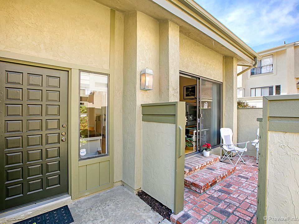 Private front patio