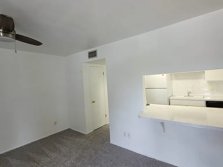 705 S Jackson St #11 — Photo 32