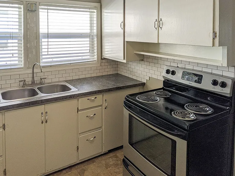 1361 SE Holman Ave #&-792 — Photo 8