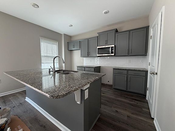 5th image of 151 Calderdale Ln