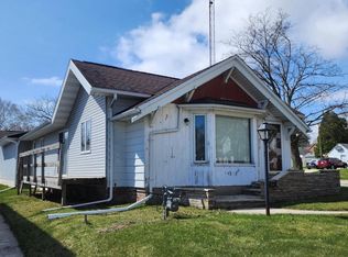1021 Green St, Manitowoc, WI 54220
