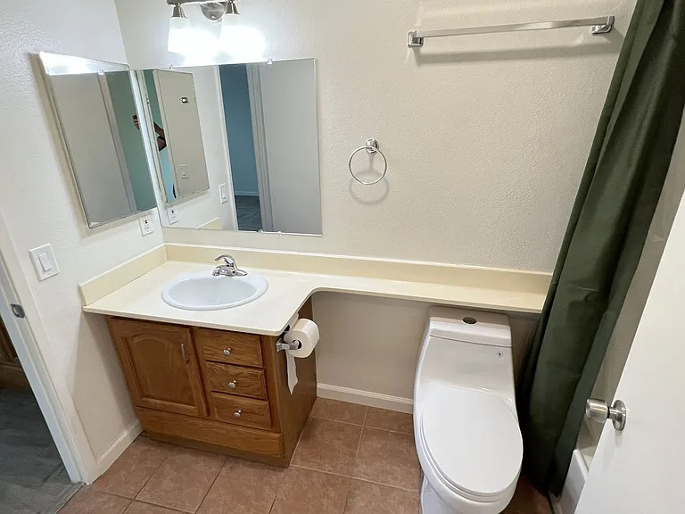 1910 W Palmyra Ave #92 — Photo 10