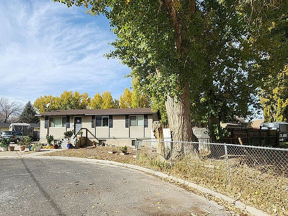 2nd image of 351 Carma Ave