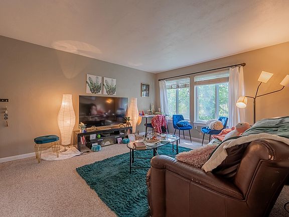 5th image of 1790 Liberty Ln #D43