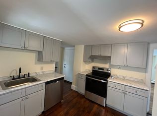 357 Granite St APT 3, Quincy, MA 02169
