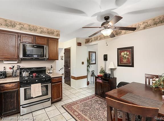 3rd image of 1709 Sheffield Dr