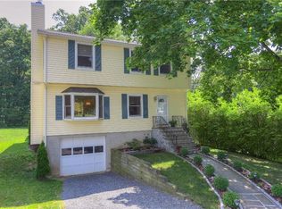 34 Glendale Ave, Armonk, NY 10504