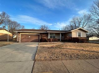 2301 England Town Rd, Saint Louis, MO 63129