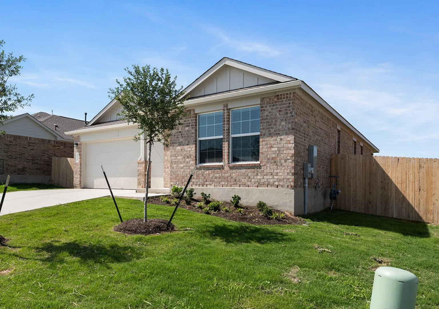 **Two Weeks Free Rent Brand New 3bed/2bath Home Available For Lease! — Photo 3