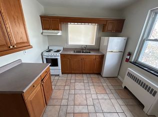 166 Queens Dr #12, Toronto, ON M9N2H6