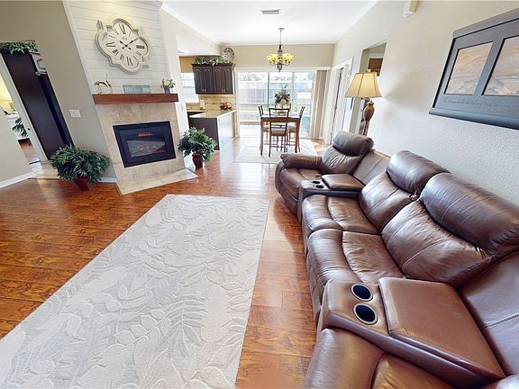 5th image of 2824 Caribbean Dr