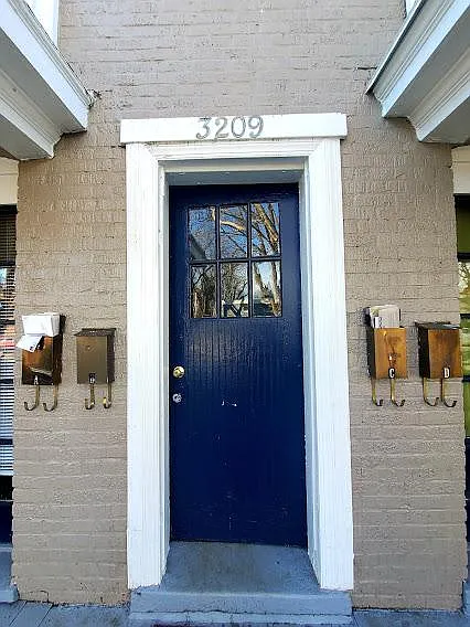 3209 Ellwood Ave