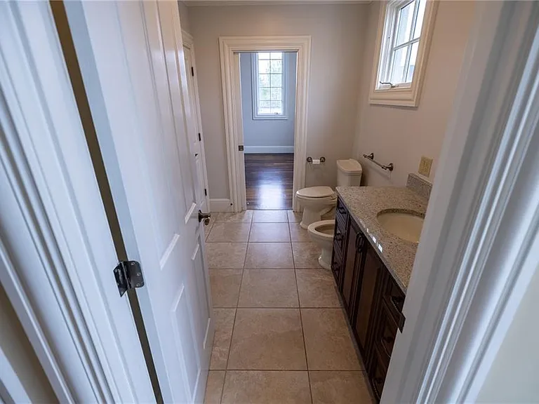 945 Westminster St #2 — Photo 26