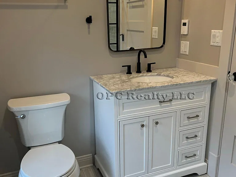 709 Webster St — Photo 18