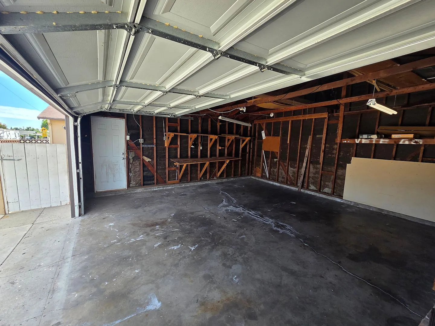 Renovated 3 bed, 1.5 bath La Mirada Home! — Photo 4