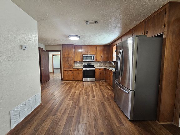 5th image of 2901 Ranger Hwy