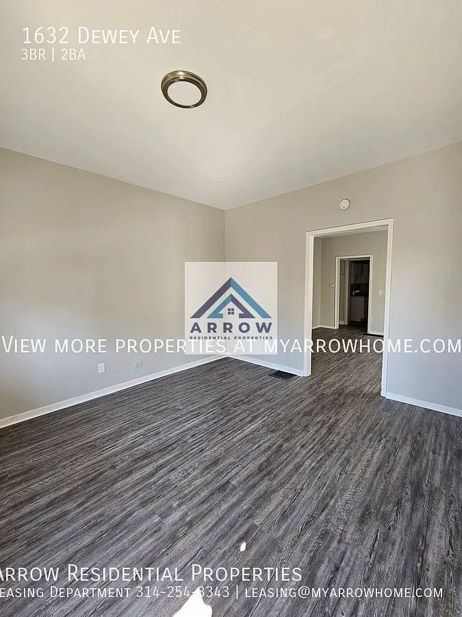 1632 Dewey Ave | 3 Beds, 2 Bath — Photo 2