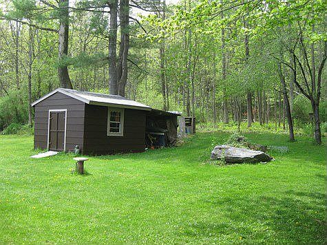 VT76 shed in back yard