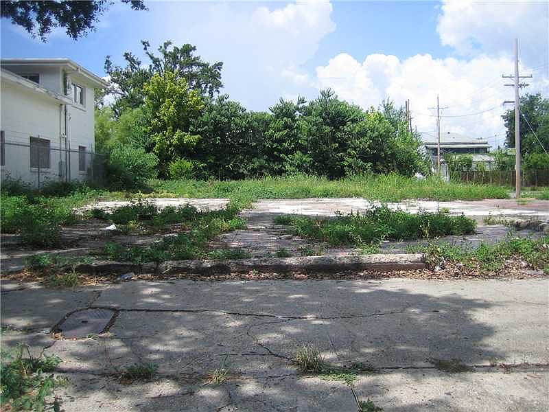 1st image of 2426 Louisiana Ave