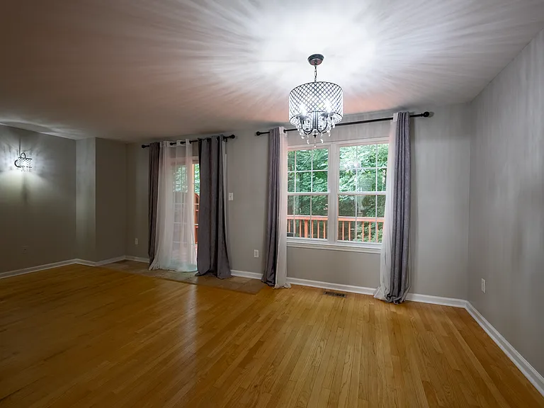 8031 Green Valley Ln — Photo 10