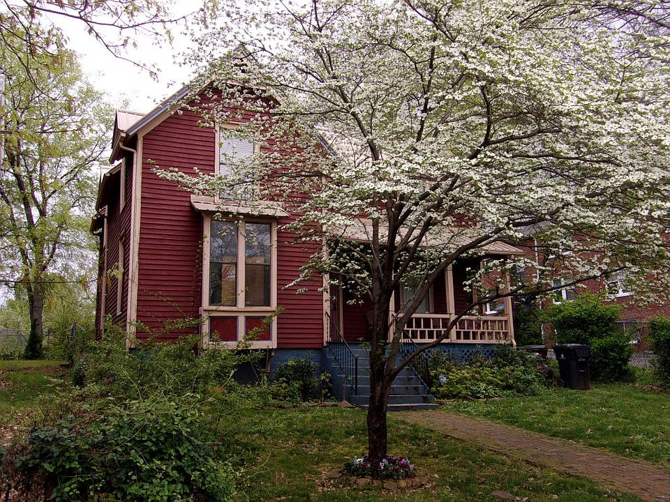 2nd image of 247 Deaderick Ave