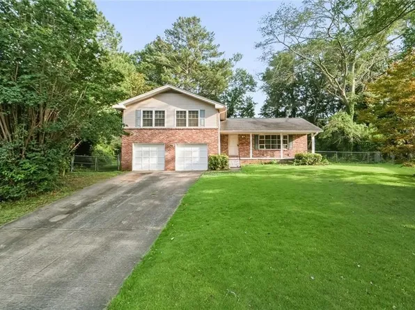 4253 Dunstan Ct, Stone Mountain, GA 30083