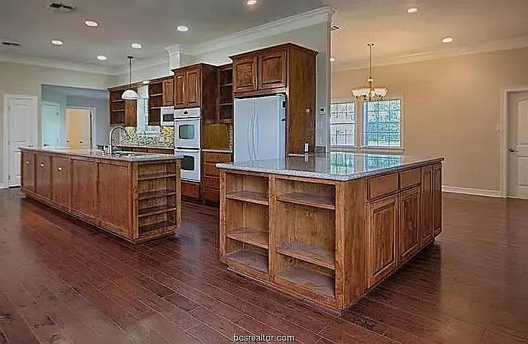 6353 FM 1361 — Photo 2