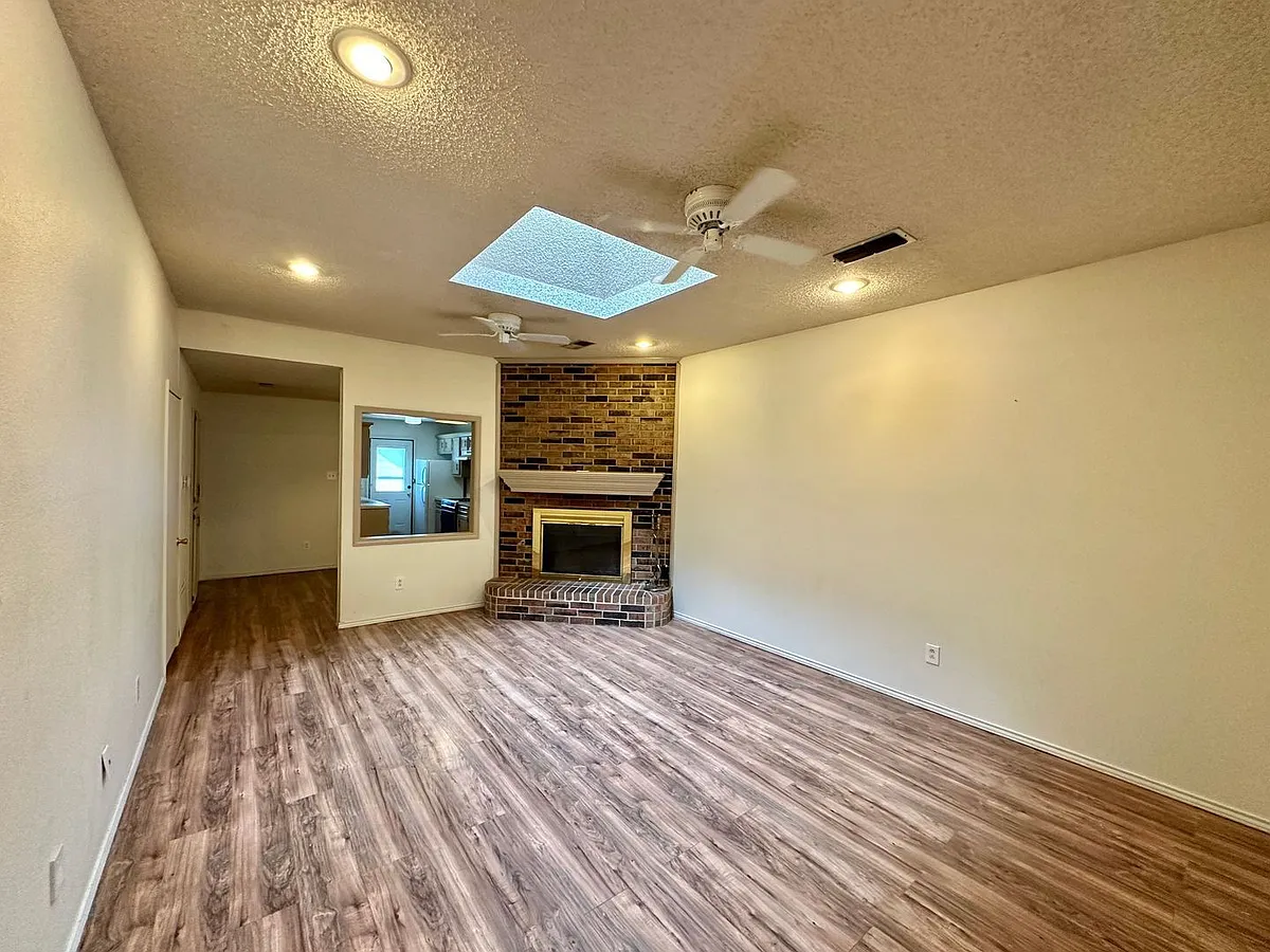 Building Photo - 6614 Hope Ave #A