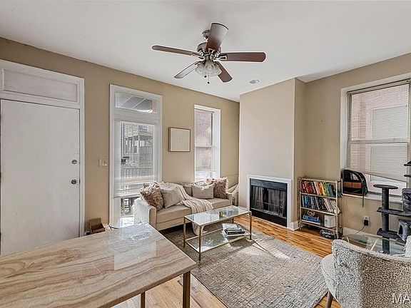 3rd image of 912 Lafayette Ave