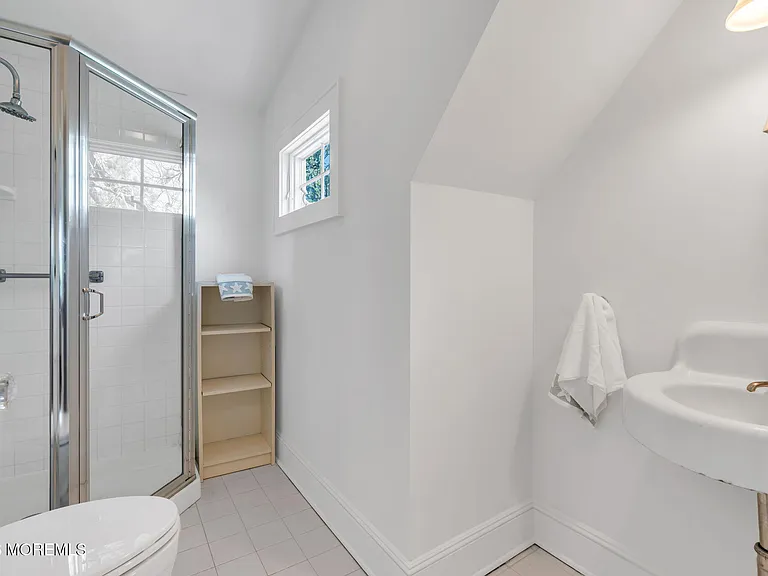 111 Chicago Blvd — Photo 32