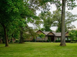 109 Lakewood Dr, Tullahoma, TN 37388