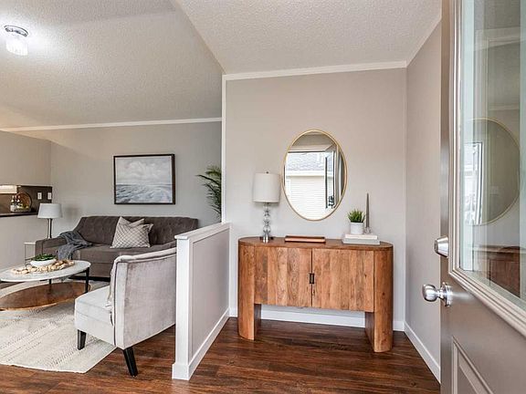 4th image of 48 Chartwell Pl SE