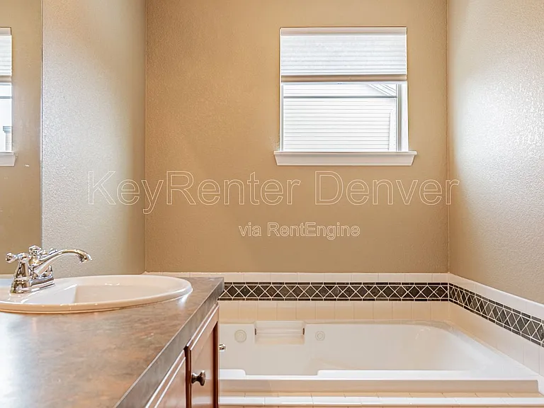 492 S Saulsbury St — Photo 60