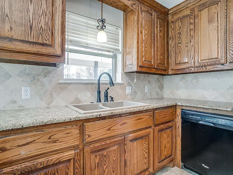 1812 Winchester Way — Photo 30