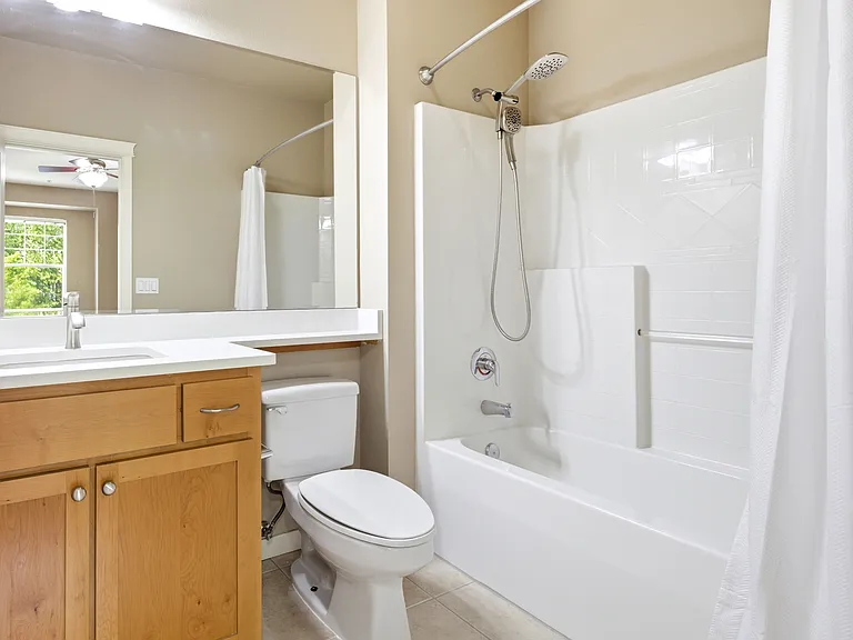Bath #2 attached to bedroom