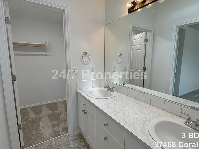 37468 Coralburst St — Photo 16