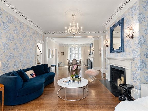 4th image of 41 Chestnut St