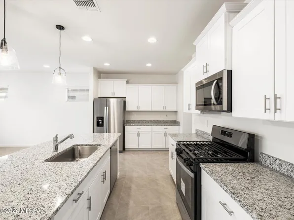 6957 W Jadewood Ln, Tucson, AZ 85757