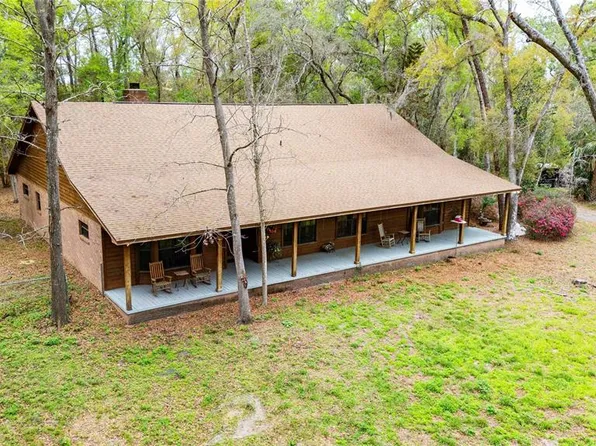 17055 Sweetwater Rd, Dade City, FL 33523