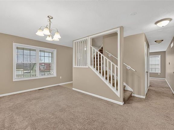 4th image of 527 Oakland Ave