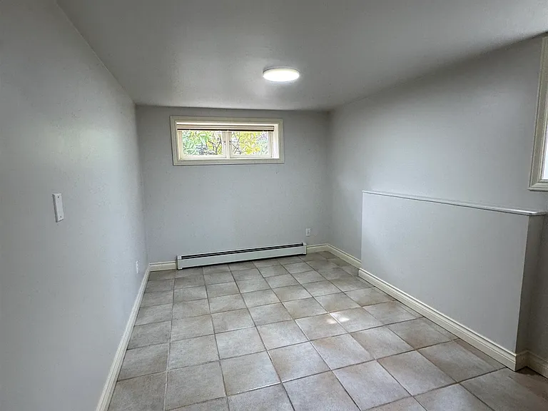1758B Western Pkwy — Photo 8