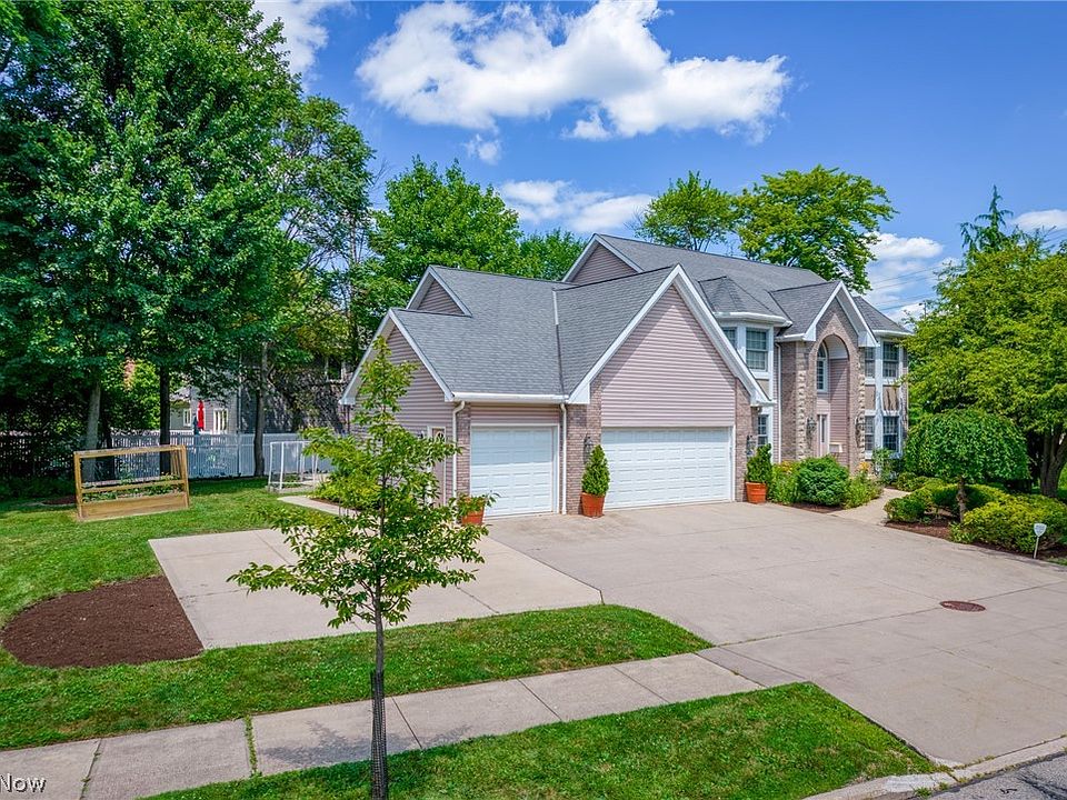1st image of 25471 Hilltop Dr