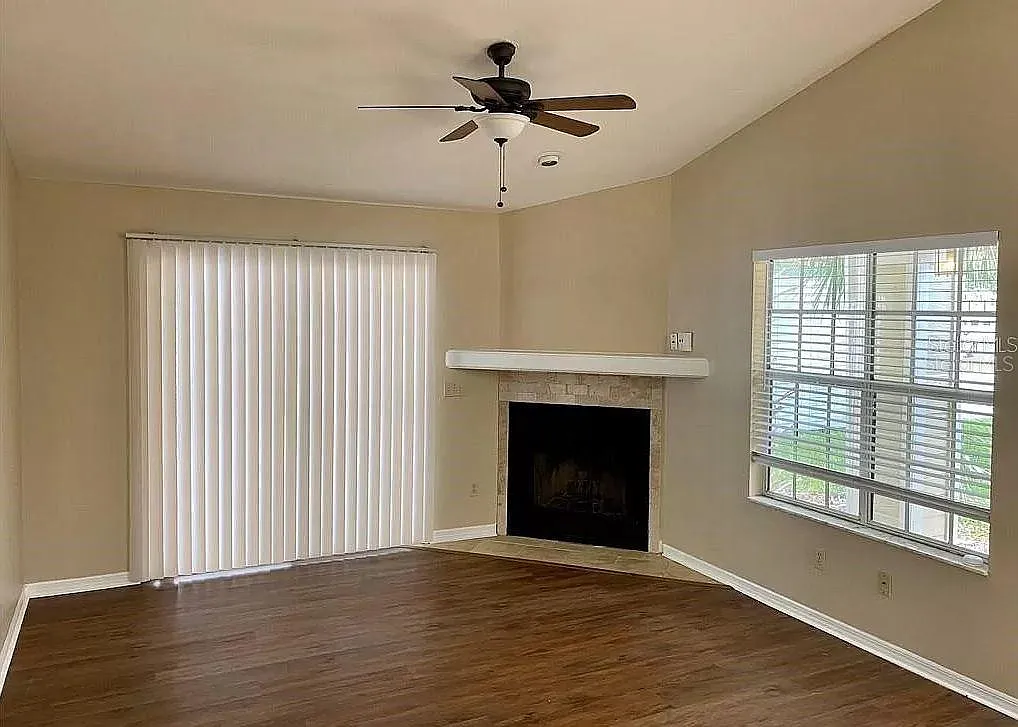 2 bed, 2.0 bath, 1037 sqft, $2,150 — Photo 2