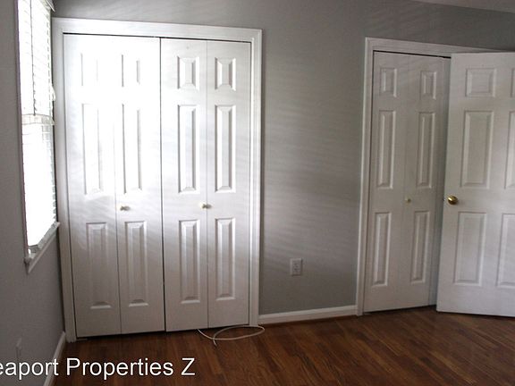 2nd image of 203 S Payne St
