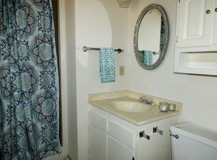 406 Twin Diamond Rd, Roswell, NM 88201