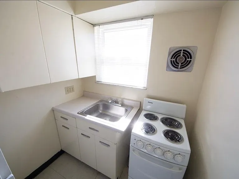 7843 Dawn Rd #7 — Photo 3