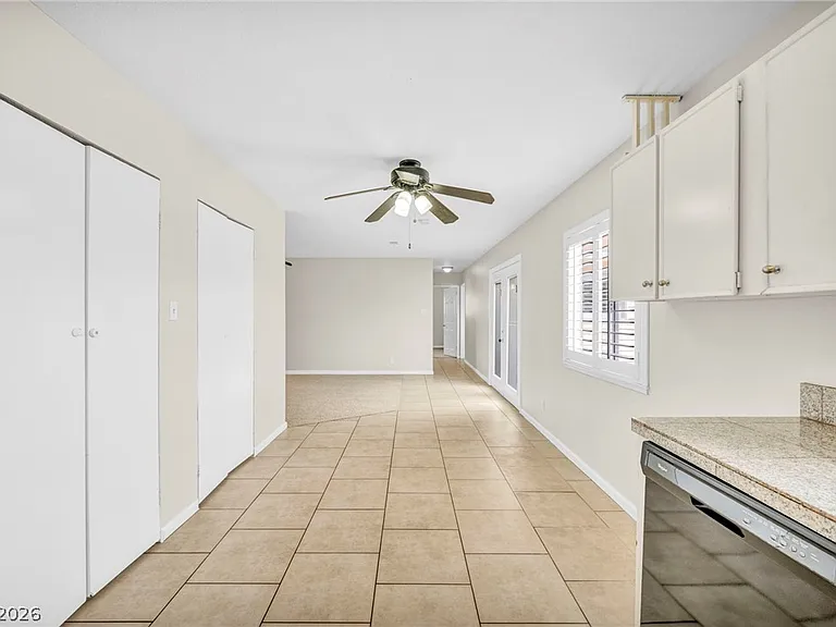 6921 Acoma Ct — Photo 40