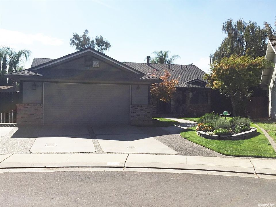 1st image of 488 Valley Oak Pl