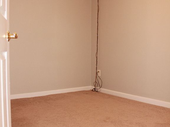 Basement Room/Office