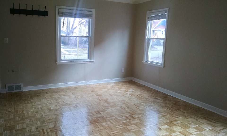 2nd image of 990 Carroll Ave